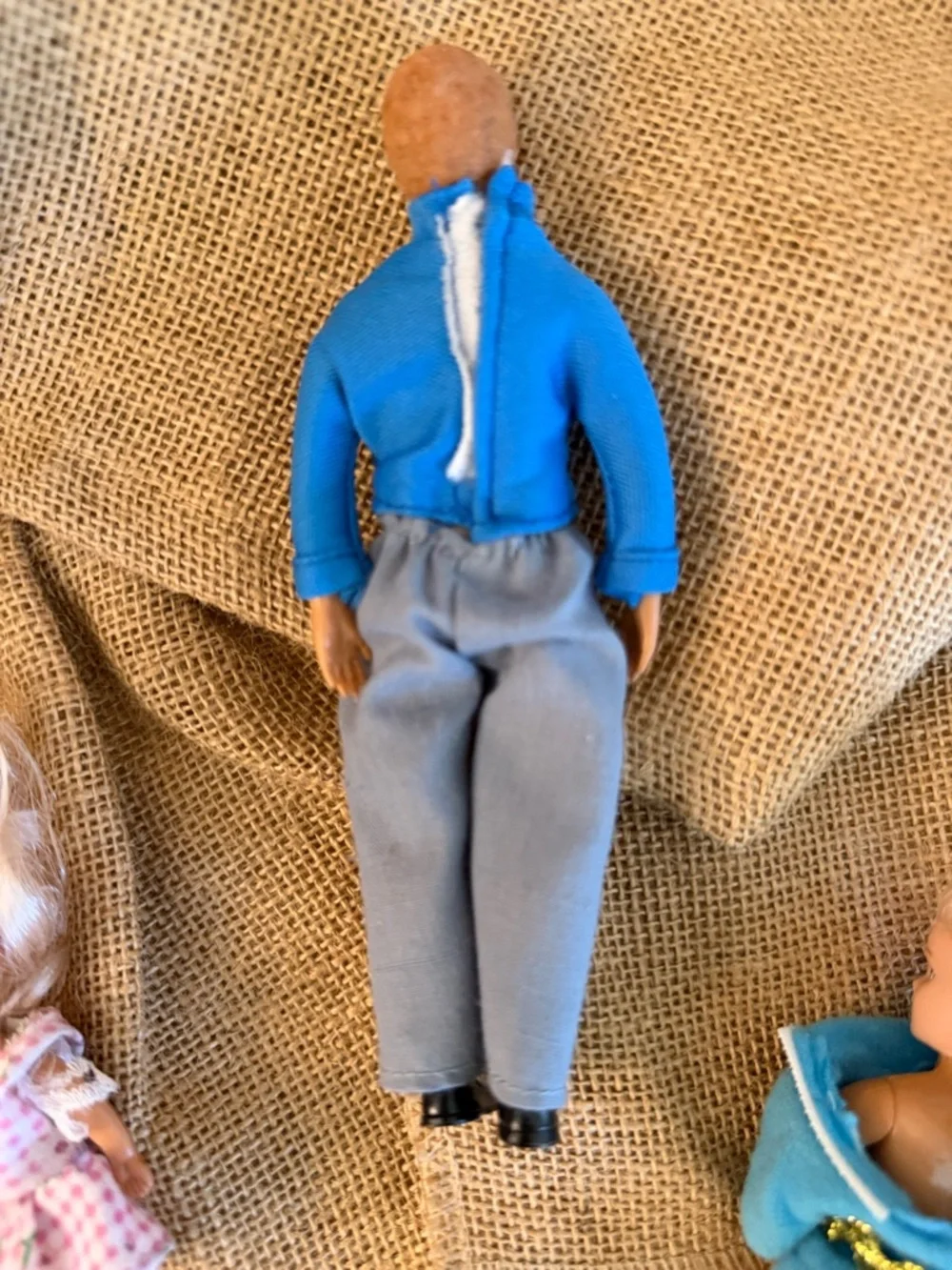 Vintage Y2K 1999 Miller Family Dollhouse Dolls Town Square EUC 1/12 scale